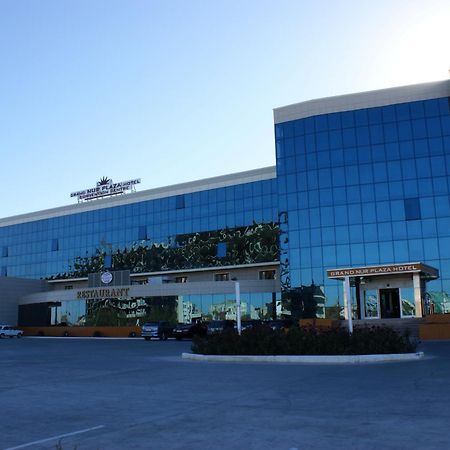 אקטאו Grand Nur Plaza Hotel מראה חיצוני תמונה