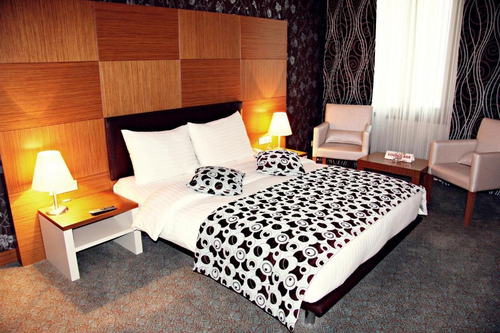 אקטאו Grand Nur Plaza Hotel חדר תמונה