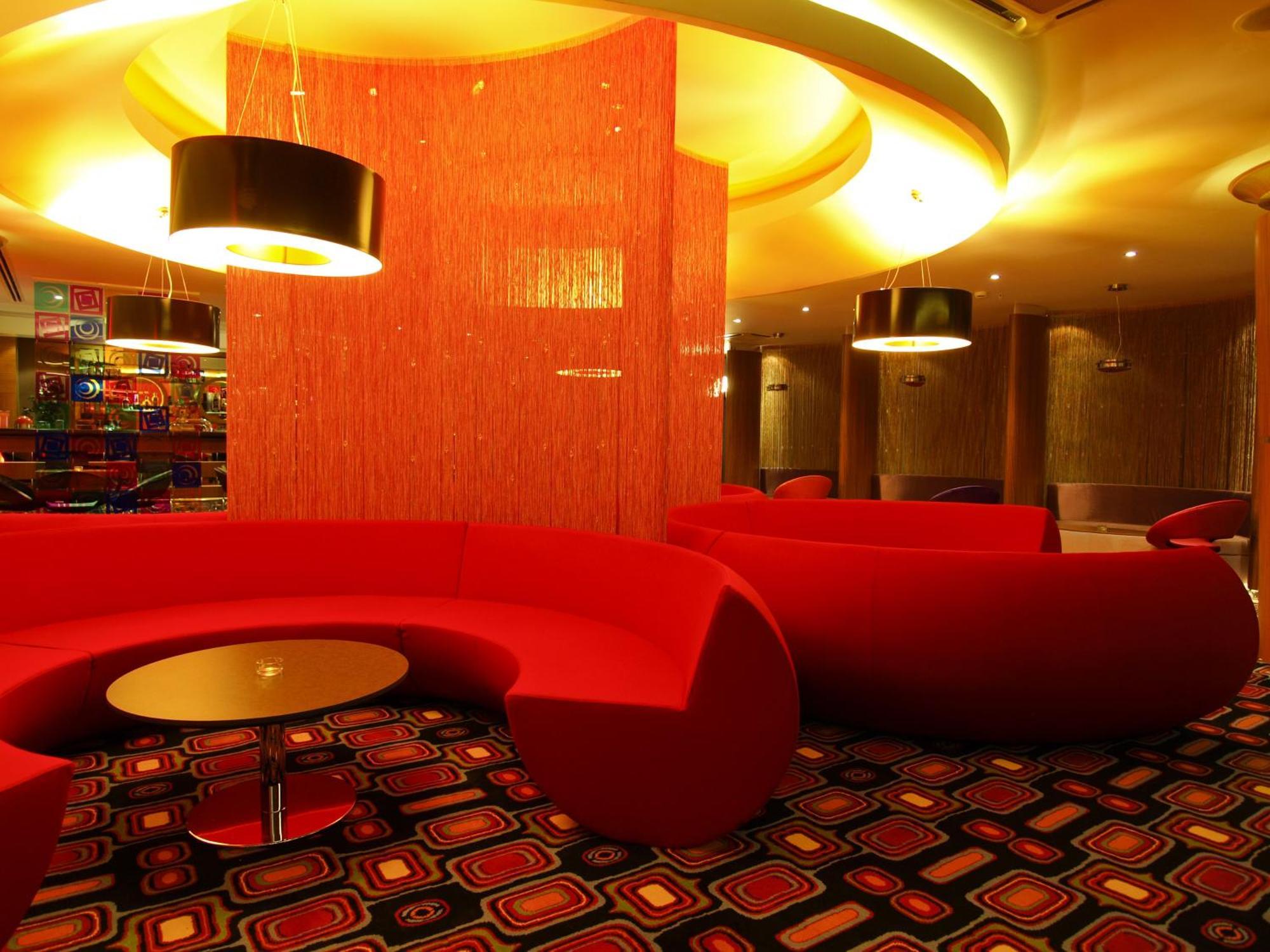 אקטאו Grand Nur Plaza Hotel מראה חיצוני תמונה