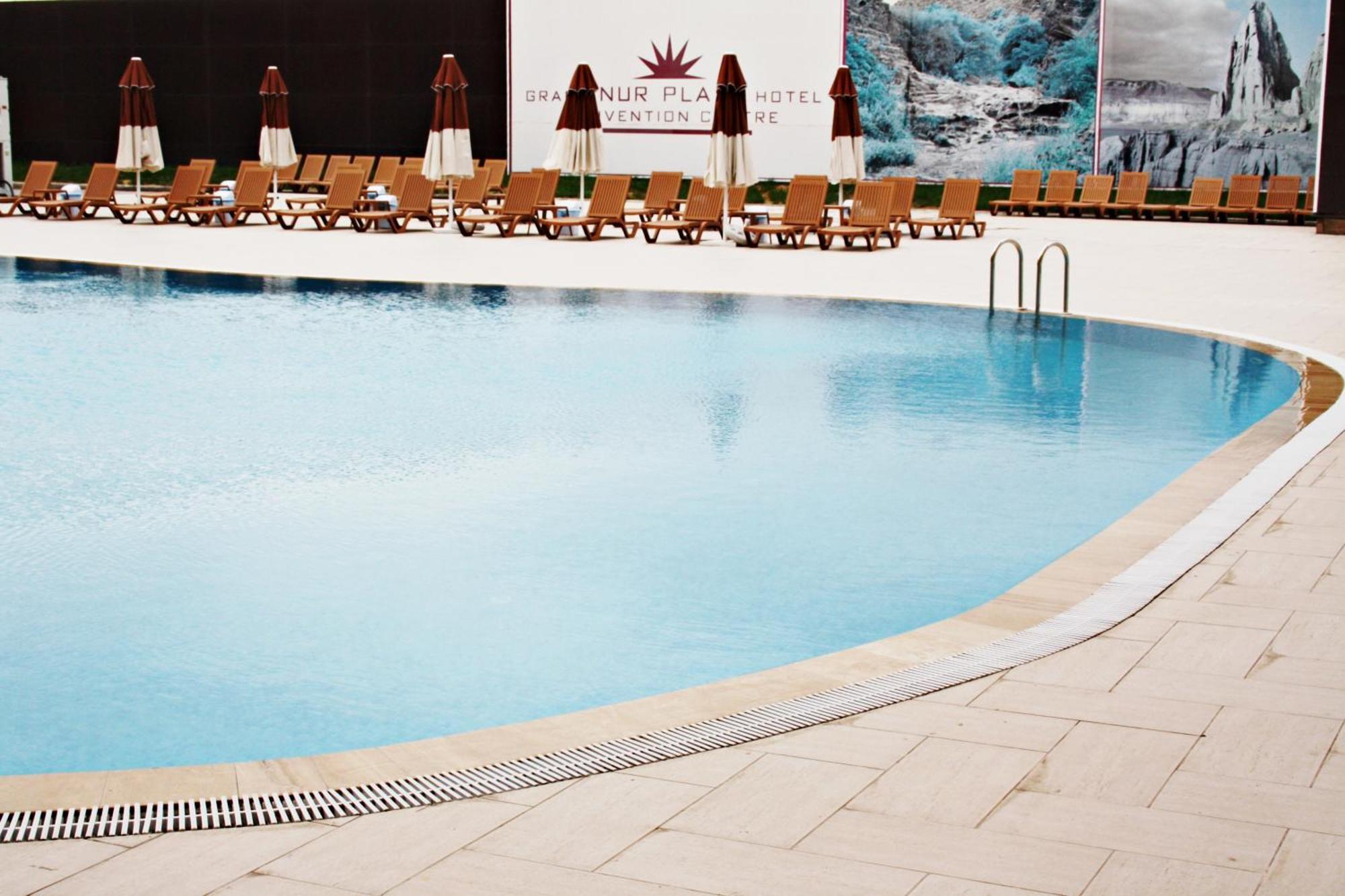 אקטאו Grand Nur Plaza Hotel מראה חיצוני תמונה